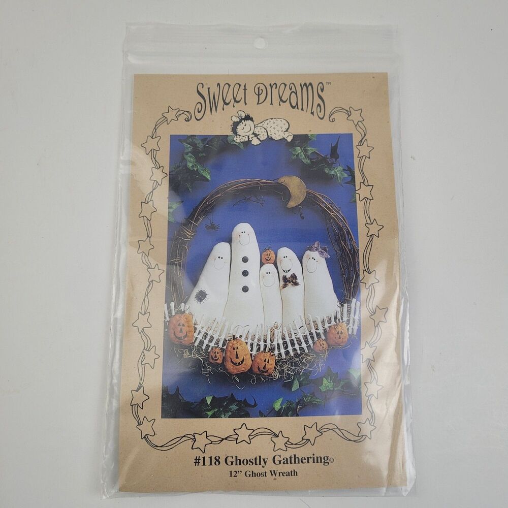 Sweet Dreams 'Ghostly Gathering' 12" Ghost Wreath Pattern #118  UNCUT